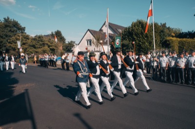 Umzug und Parade am Montag