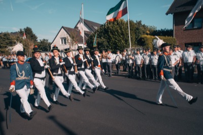 Umzug und Parade am Montag
